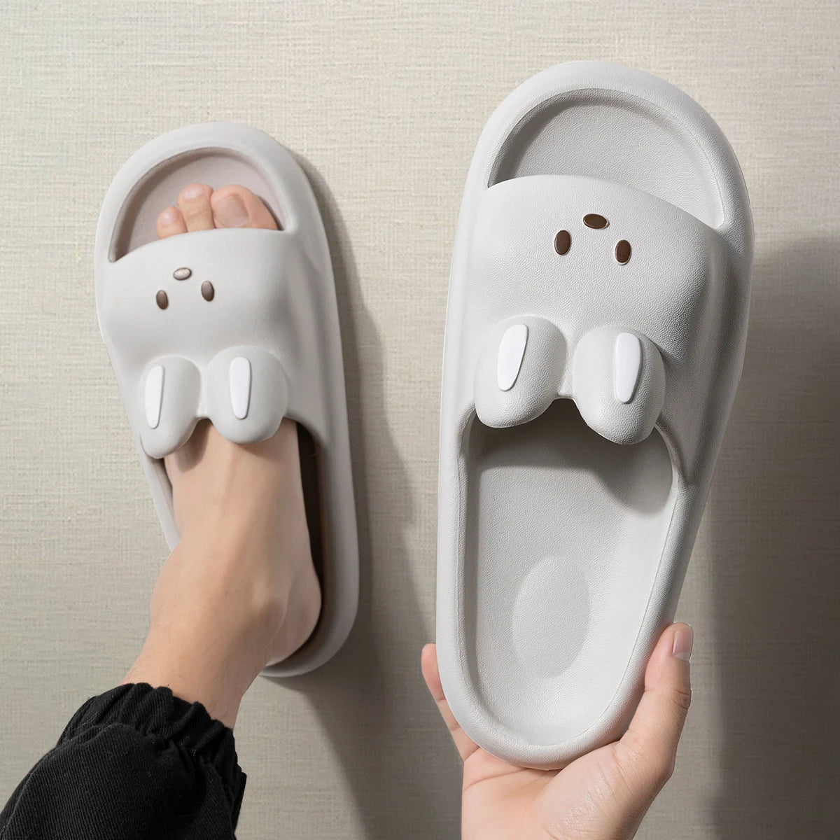 „Pillow Rabbit“-Hausschuhe für Damen und Herren | Haus-Slides & Duschsandalen | Extrem bequem | Dicke, gepolsterte Sohle